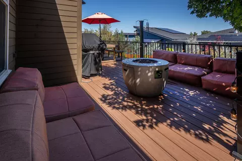 Exterior - 63182 Iner Loop, Bend, OR 97701 photo 8 of 10