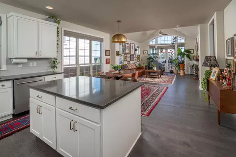Kitchen - 63182 Iner Loop, Bend, OR 97701 photo 1 of 2
