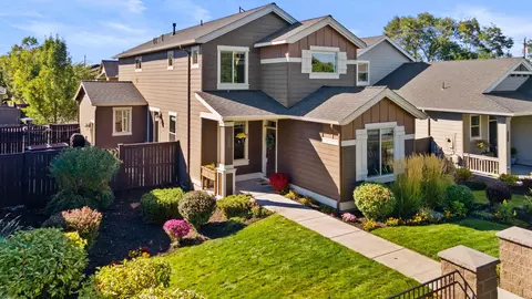 3831 NE Purcell Blvd, Bend, OR 97701