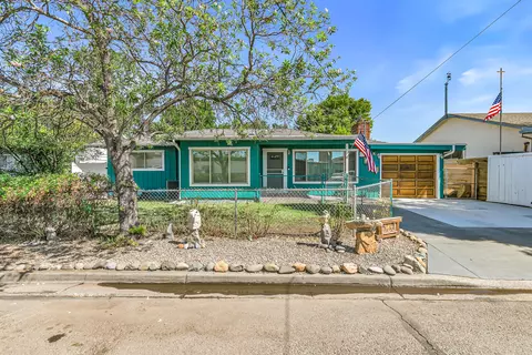 531 S First St, Central Point, OR 97502