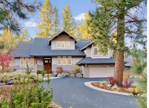 3307 NW Massey Dr, Bend, OR 97703