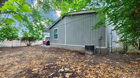 633 E Archwood Dr UNIT 12, Eagle Point, OR 97524 photo 3