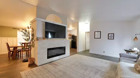 633 E Archwood Dr UNIT 12, Eagle Point, OR 97524 photo 8