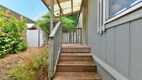 633 E Archwood Dr UNIT 12, Eagle Point, OR 97524 photo 7