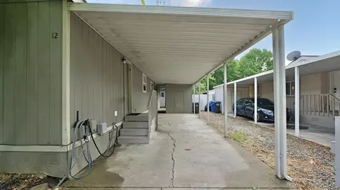 633 E Archwood Dr UNIT 12, Eagle Point, OR 97524 photo 2