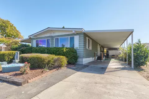 2373 SW Webster Rd, Grants Pass, OR 97526