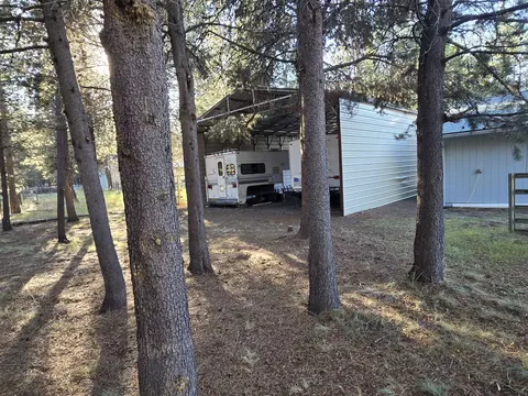 53680 Central Way, La Pine, OR 97739 photo 5