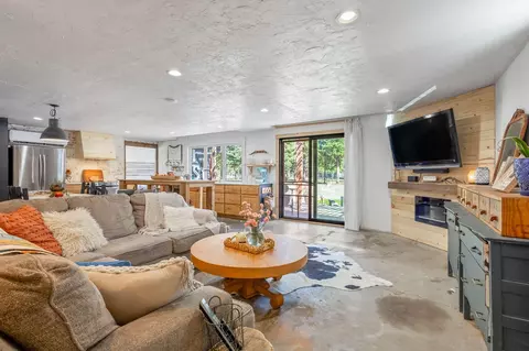 52900 Sunrise Blvd, La Pine, OR 97739