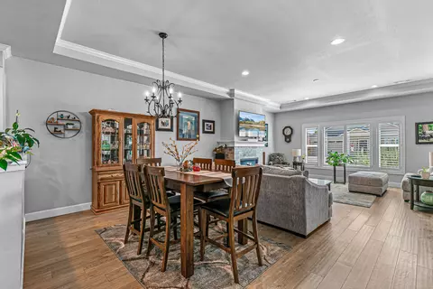 Dining - 448 Cheney Loop, Central Point, OR 97502 photo 2 of 2