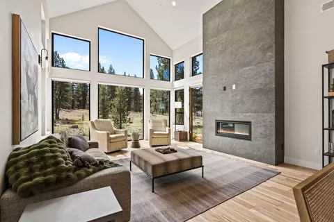 Living - 18245 Forestbrook Loop #23, Bend, OR 97707 photo 2 of 3