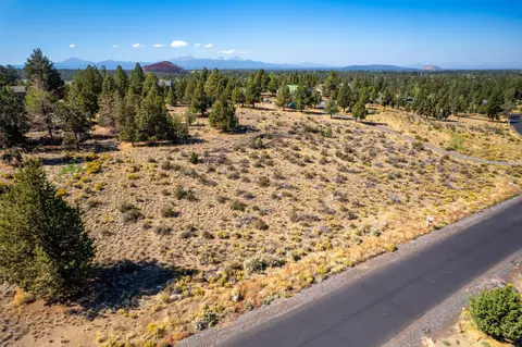 22535 Calgary Dr, Bend, OR 97702 photo 9