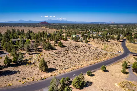 22535 Calgary Dr, Bend, OR 97702 photo 3