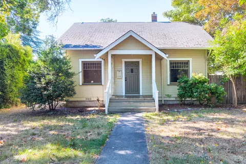 311 NW A St, Grants Pass, OR 97526