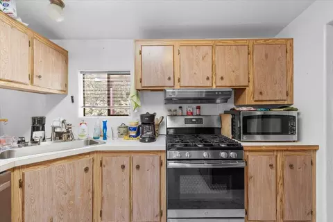 11615 Michael Rd, Central Point, OR 97502 photo 9