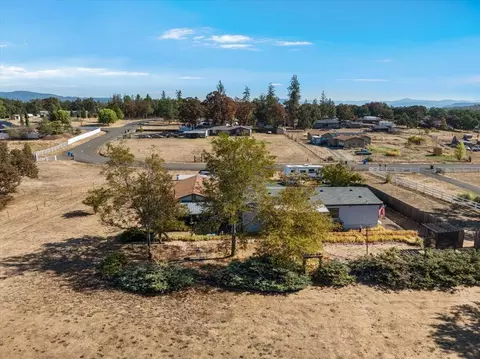 11615 Michael Rd, Central Point, OR 97502 photo 30