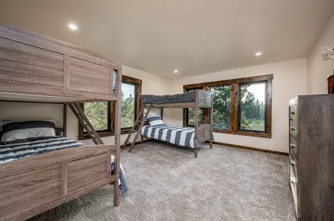Bedroom - 56673 Glowstone Loop, Bend, OR 97707 photo 9 of 10