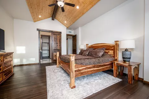 Bedroom - 56673 Glowstone Loop, Bend, OR 97707 photo 2 of 10