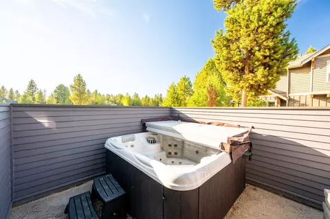 Exterior - 56673 Glowstone Loop, Bend, OR 97707 photo 5 of 8