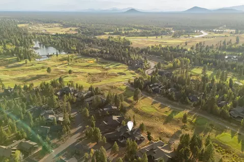 View/Area - 56673 Glowstone Loop, Bend, OR 97707 photo 3 of 5