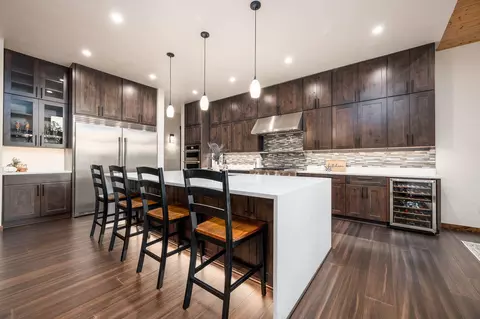 Kitchen - 56673 Glowstone Loop, Bend, OR 97707 photo 3 of 9