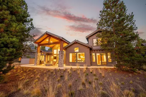 Exterior - 56673 Glowstone Loop, Bend, OR 97707 photo 7 of 8