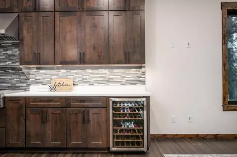 Kitchen - 56673 Glowstone Loop, Bend, OR 97707 photo 9 of 9