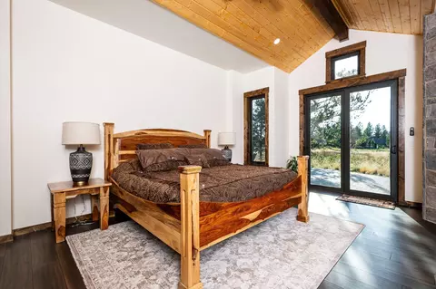 Bedroom - 56673 Glowstone Loop, Bend, OR 97707 photo 1 of 10