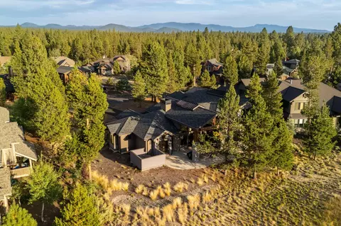 View/Area - 56673 Glowstone Loop, Bend, OR 97707 photo 5 of 5