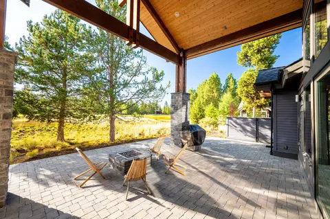 Exterior - 56673 Glowstone Loop, Bend, OR 97707 photo 2 of 8