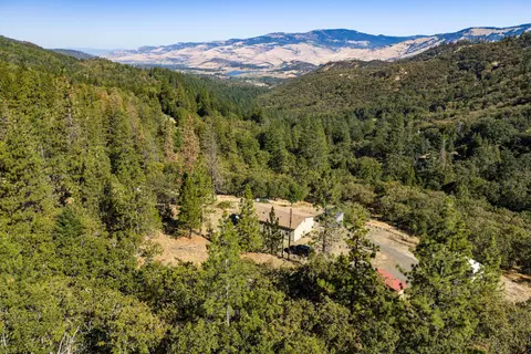 4492 Old Highway 99 S, Ashland, OR 97520