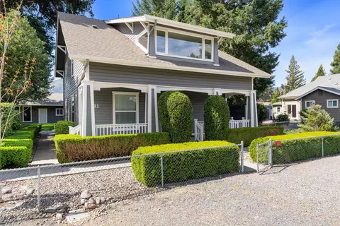 111 Cedar St, Rogue River, OR 97537