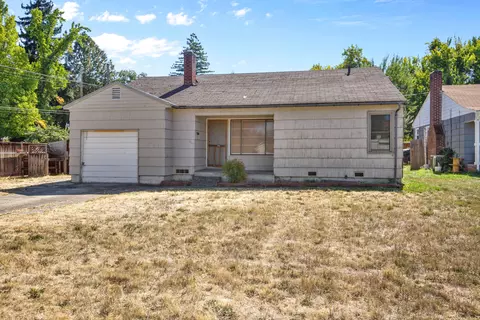 607 Catherine St, Medford, OR 97501