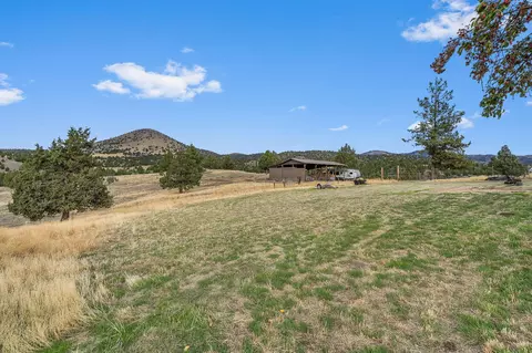 Exterior - 19369 Us 26, Mitchell, OR 97750 photo 21 of 23