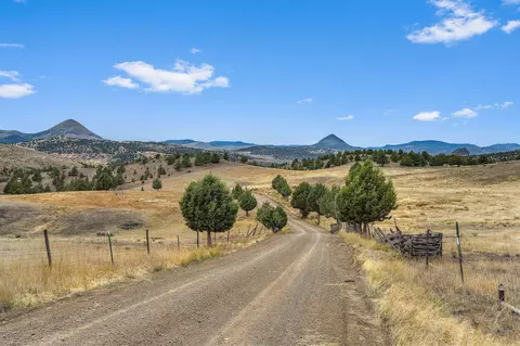 Other - 19369 Us 26, Mitchell, OR 97750 photo 11 of 15