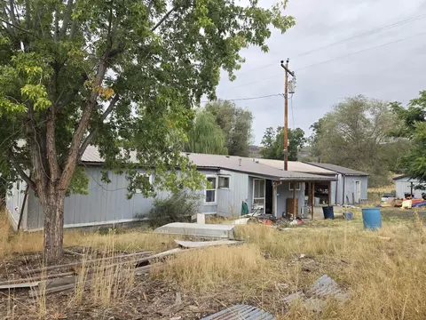 108 3rd St #1-8, Spray, OR 97874