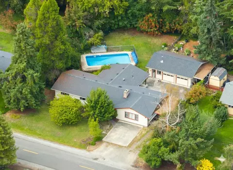 3307 Freeland Rd, Central Point, OR 97502