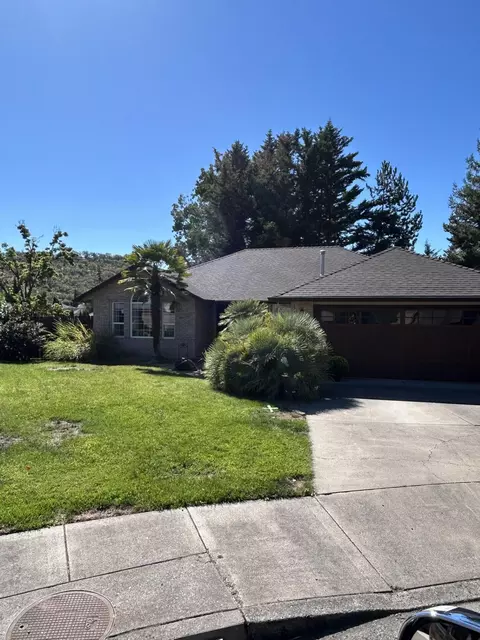 1612 La Costa Cir, Medford, OR 97504