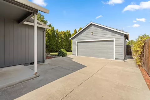 156 Lavender Ln, Central Point, OR 97502 photo 26