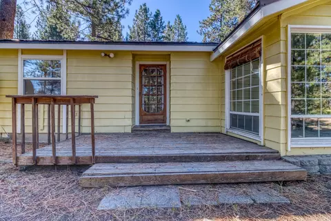 Exterior - 15863 Dawn Rd, La Pine, OR 97739 photo 2 of 18