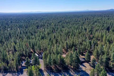 View/Area - 15863 Dawn Rd, La Pine, OR 97739 photo 2 of 6