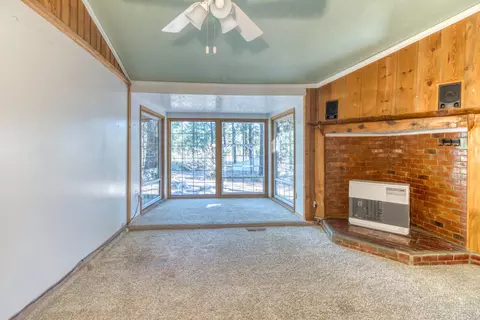 Living - 15863 Dawn Rd, La Pine, OR 97739 photo 2 of 2