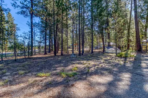 Exterior - 15863 Dawn Rd, La Pine, OR 97739 photo 5 of 18