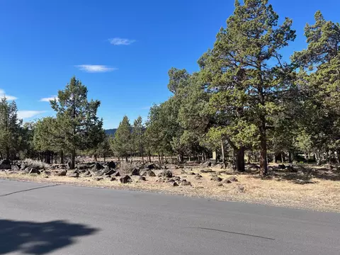 535 Sanderllig, Klamath Falls, OR 97601