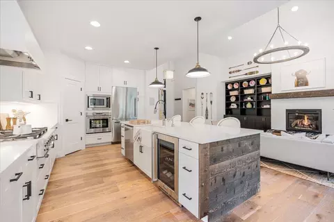 Kitchen - 56278 Sable Rock Loop, Bend, OR 97707 photo 3 of 5