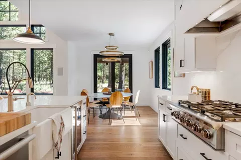Kitchen - 56278 Sable Rock Loop, Bend, OR 97707 photo 5 of 5