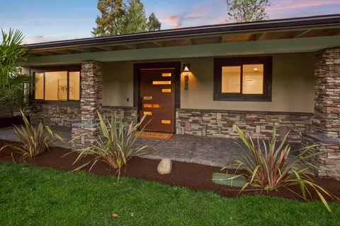 704 Elkader St, Ashland, OR 97520