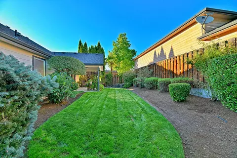 389 Leandra Ln, Eagle Point, OR 97524 photo 45