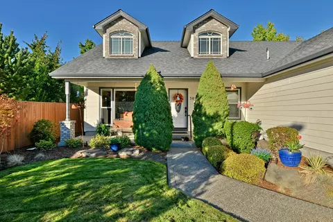 389 Leandra Ln, Eagle Point, OR 97524
