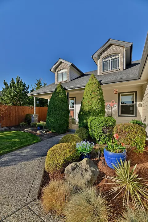 389 Leandra Ln, Eagle Point, OR 97524 photo 5