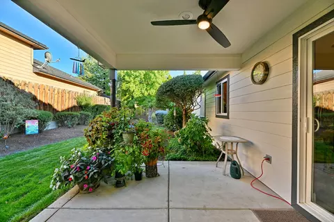 389 Leandra Ln, Eagle Point, OR 97524 photo 37
